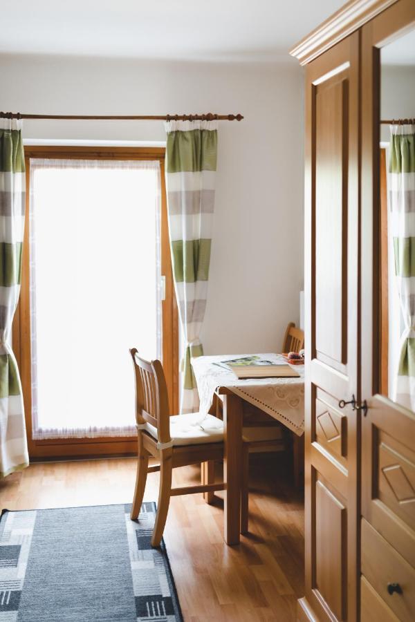 Weingut Peter Grill Bed & Breakfast ลอยช์ชาค ภายนอก รูปภาพ