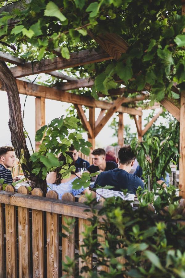Weingut Peter Grill Bed & Breakfast ลอยช์ชาค ภายนอก รูปภาพ