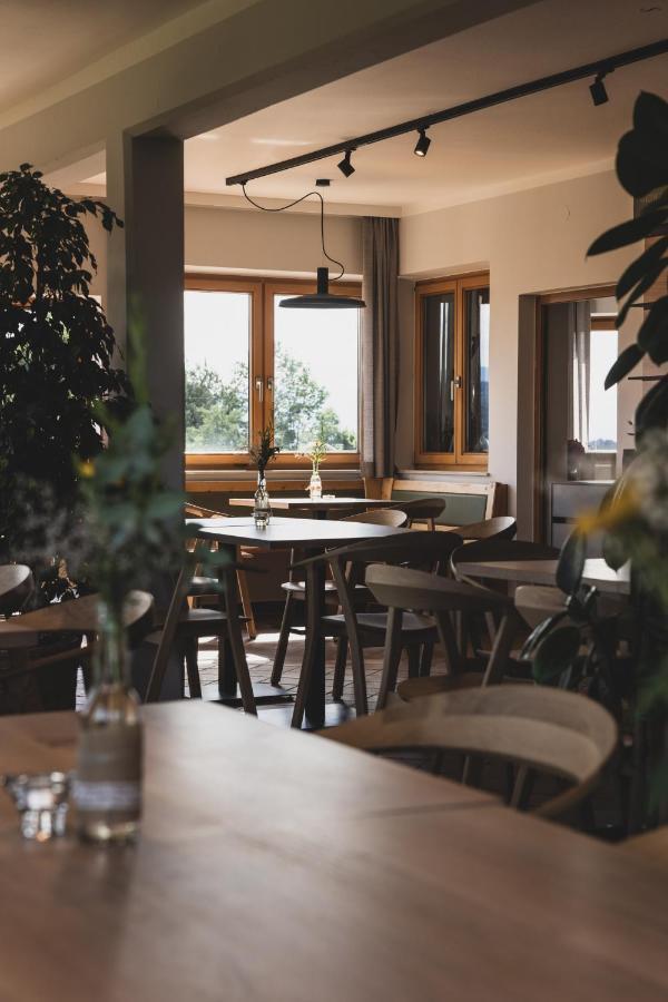 Weingut Peter Grill Bed & Breakfast ลอยช์ชาค ภายนอก รูปภาพ